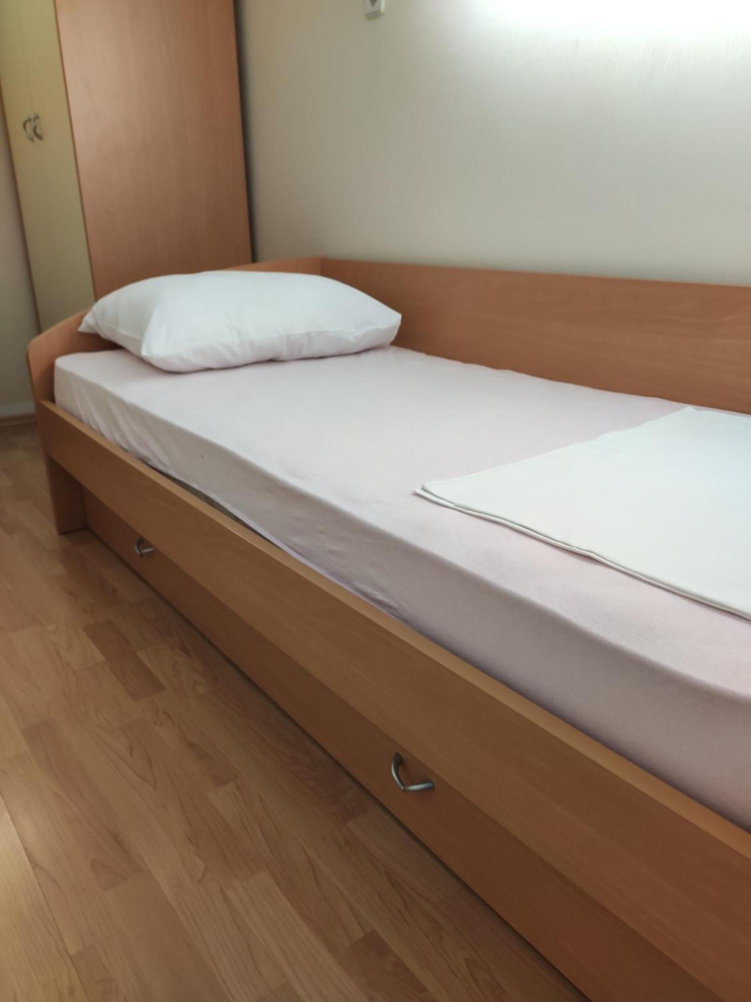 Apartment With Private Garden And The Terrace Ev Station Available Crikvenica Dış mekan fotoğraf